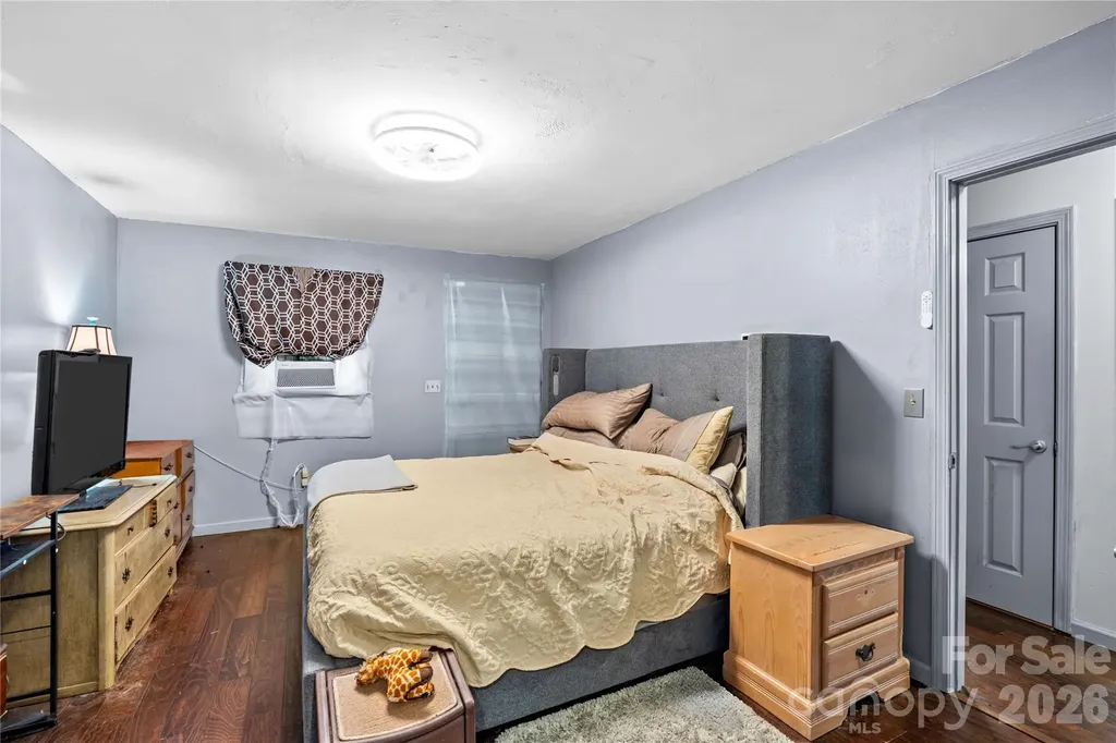1130 24th Avenue Place NE Hickory NC 28601