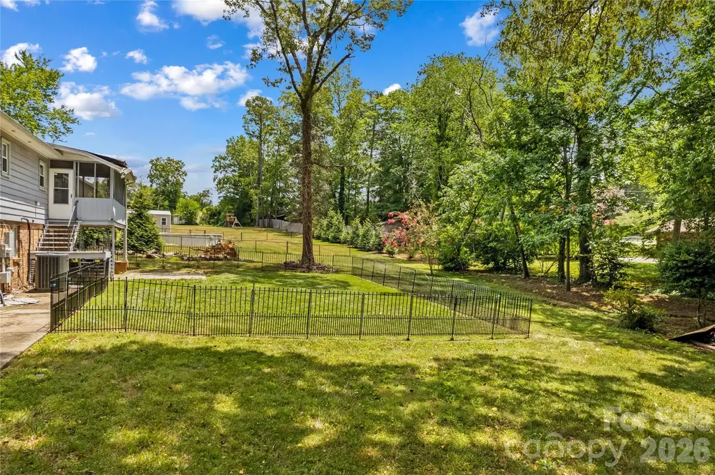 1130 24th Avenue Place NE Hickory NC 28601