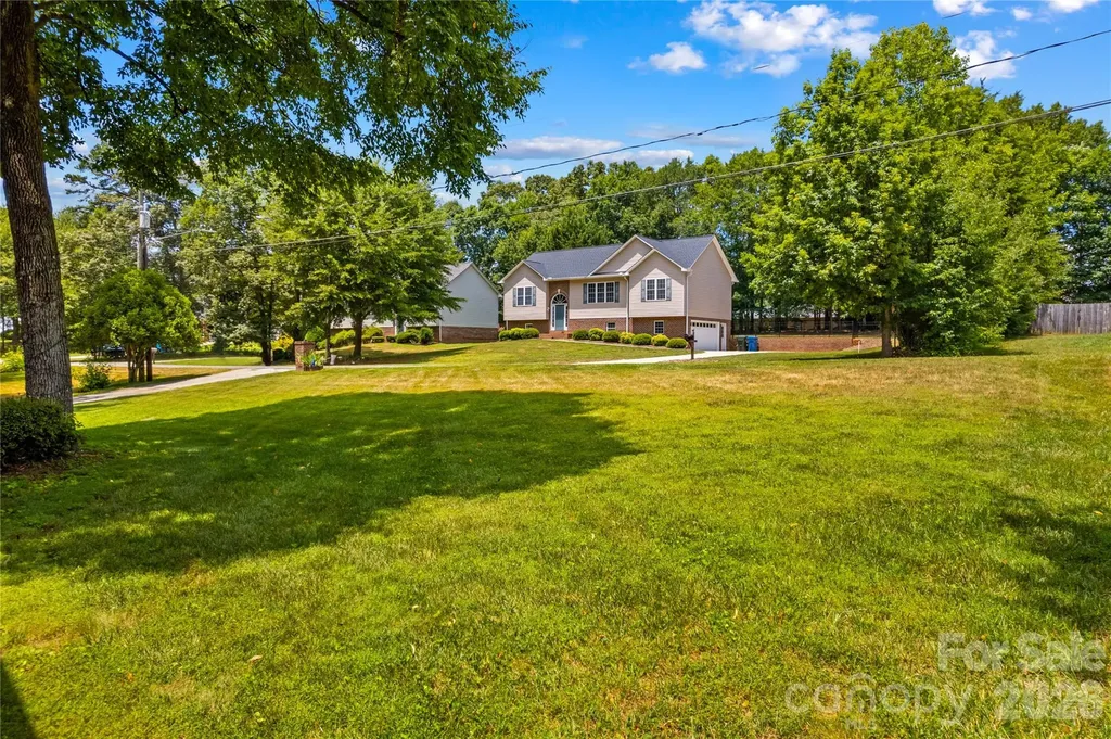 1130 24th Avenue Place NE Hickory NC 28601