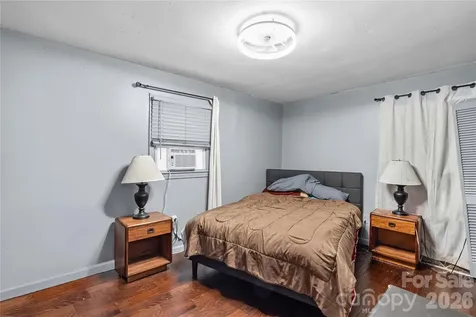 1130 24th Avenue Place NE Hickory NC 28601