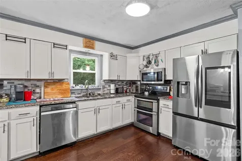 1130 24th Avenue Place NE Hickory NC 28601