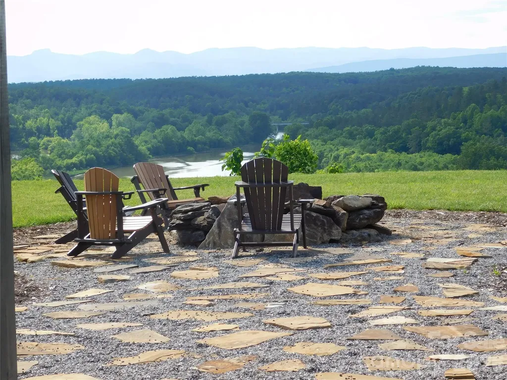 139 W Settings Boulevard NW Valdese NC 28690