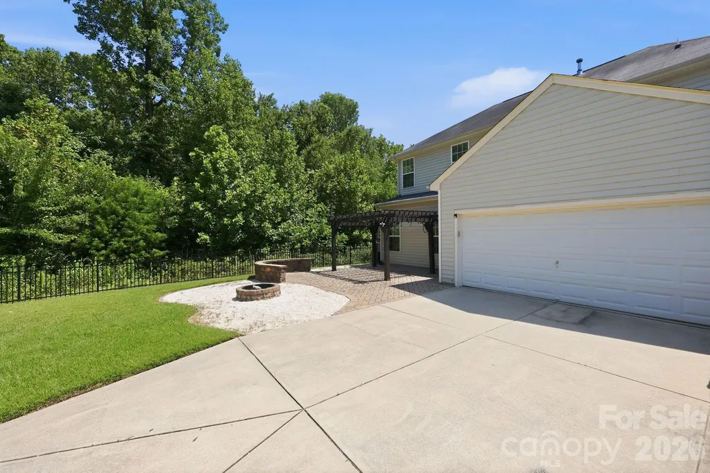 17026 Hugh Torance Parkway Huntersville NC 28078