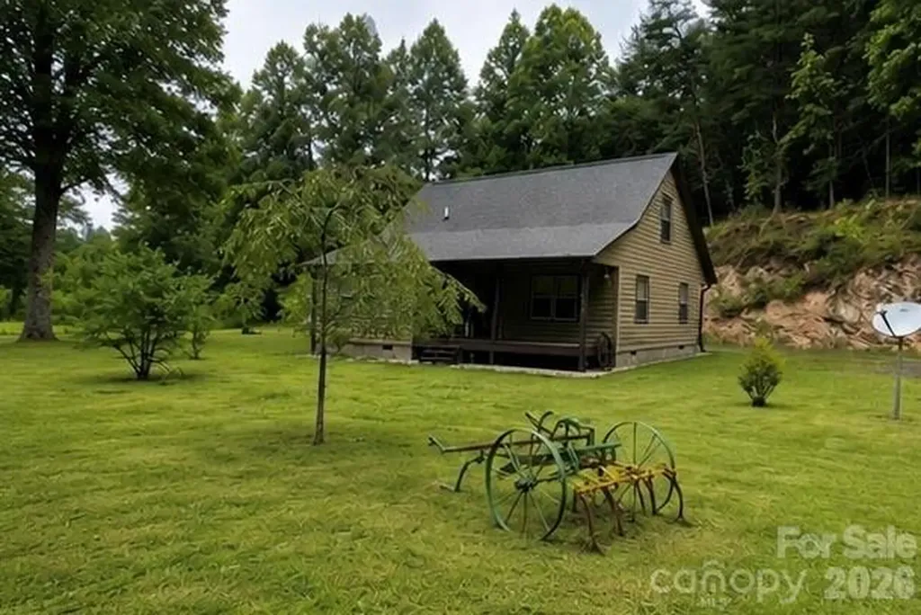 5020 Old Nc Highway 16 Millers Creek NC 28651