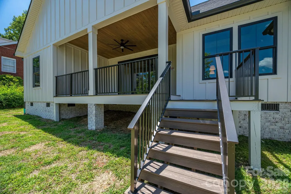 526 N Aspen Street Lincolnton NC 28092