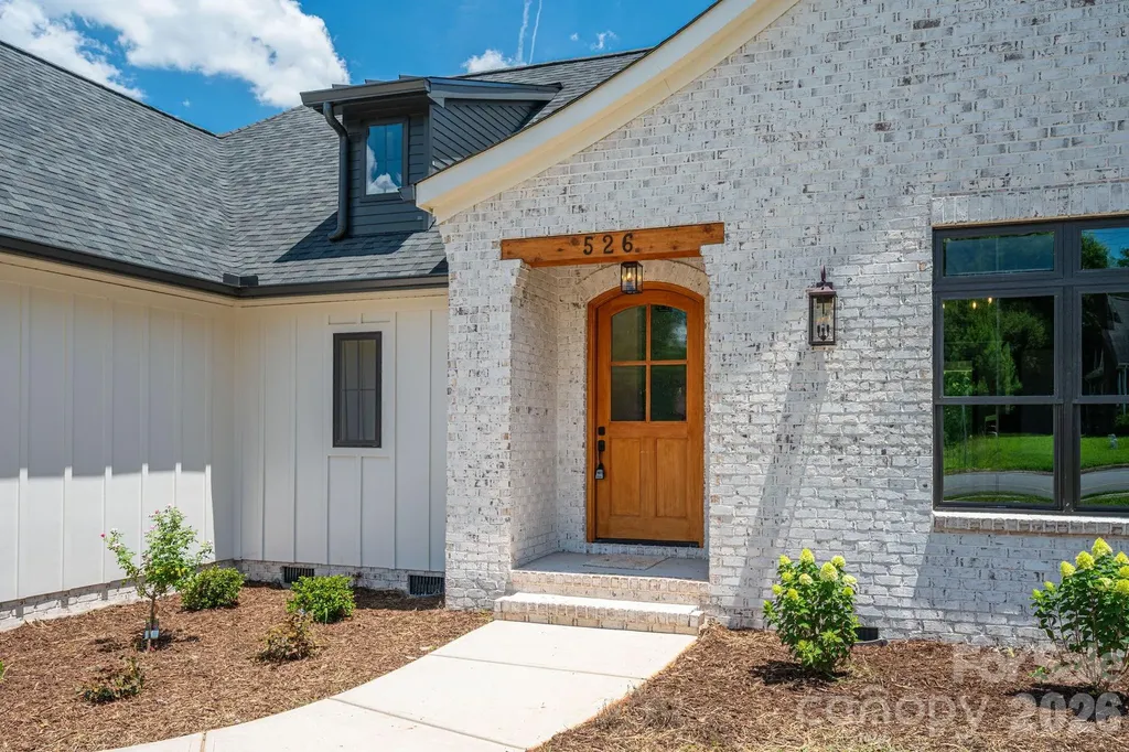 526 N Aspen Street Lincolnton NC 28092