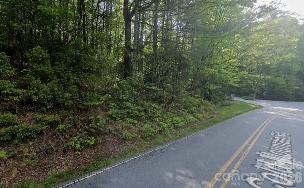 000 Hawk Mountain Road Lake Toxaway NC 28747