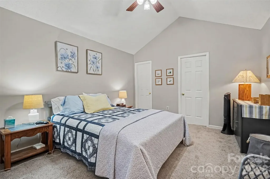 927 Sparrows Nest Lane Charlotte NC 28134