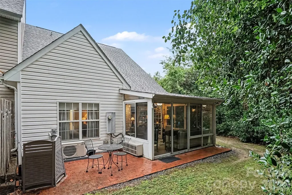 927 Sparrows Nest Lane Pineville NC 28134