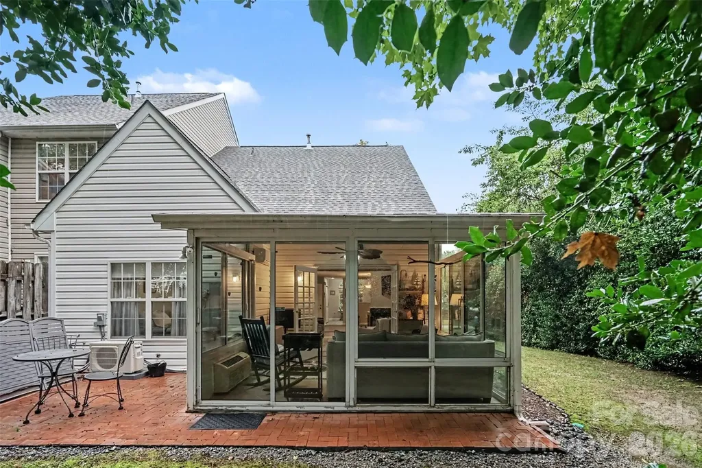 927 Sparrows Nest Lane Charlotte NC 28134
