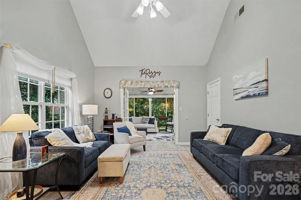 927 Sparrows Nest Lane Pineville NC 28134