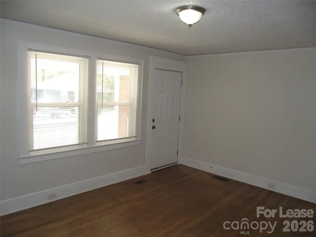 2310 Dundeen Street Charlotte NC 28216