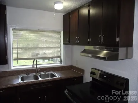 2310 Dundeen Street Charlotte NC 28216