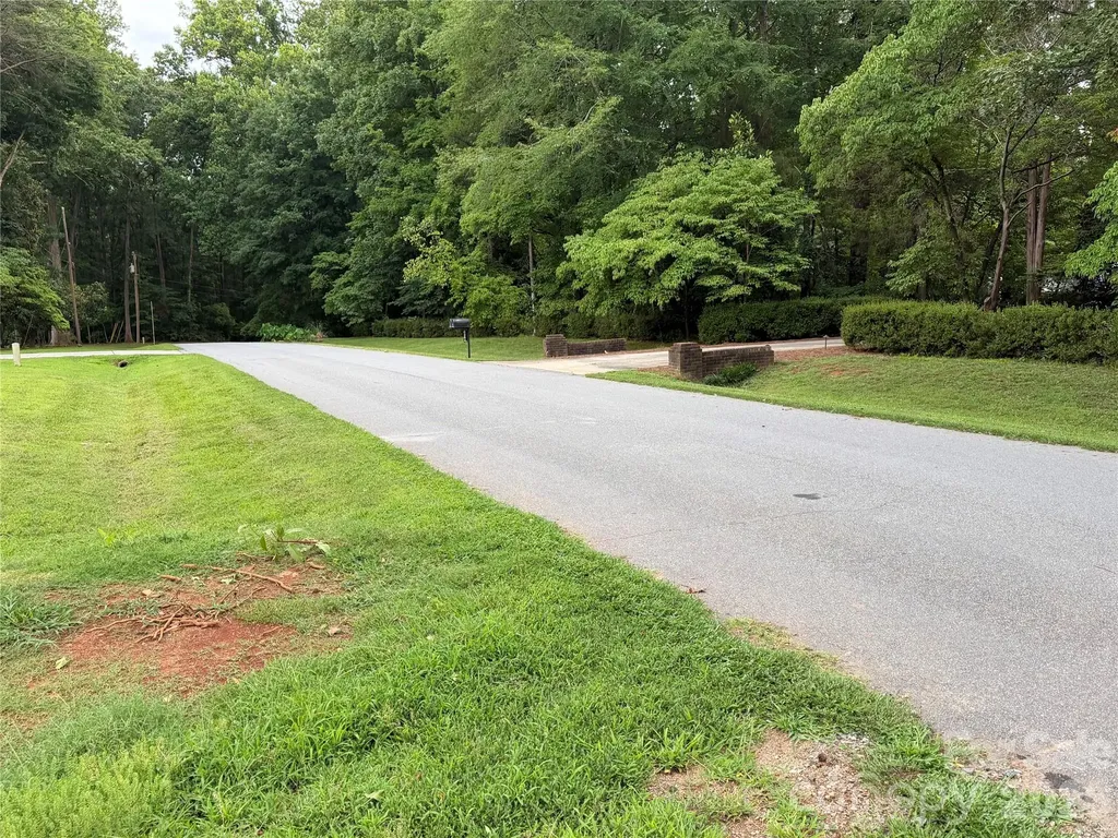 8251 Addison Drive Harrisburg NC 28075