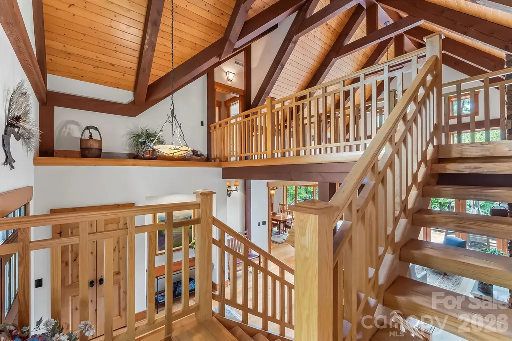 1814 Yellow Fork Trail E Nebo NC 28761