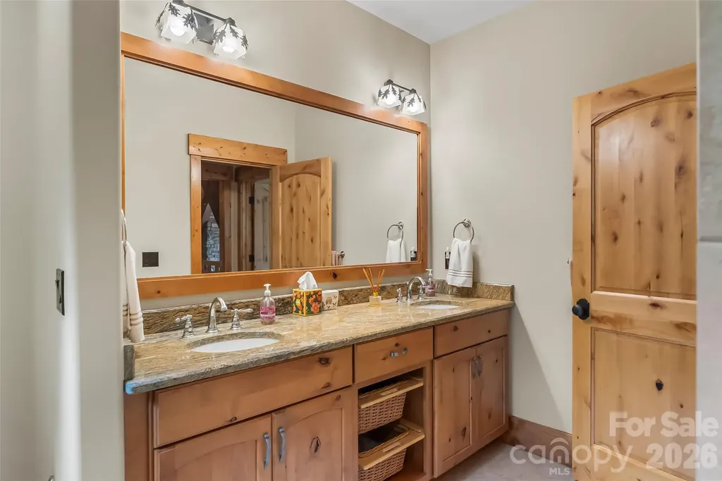 1814 Yellow Fork Trail E Nebo NC 28761