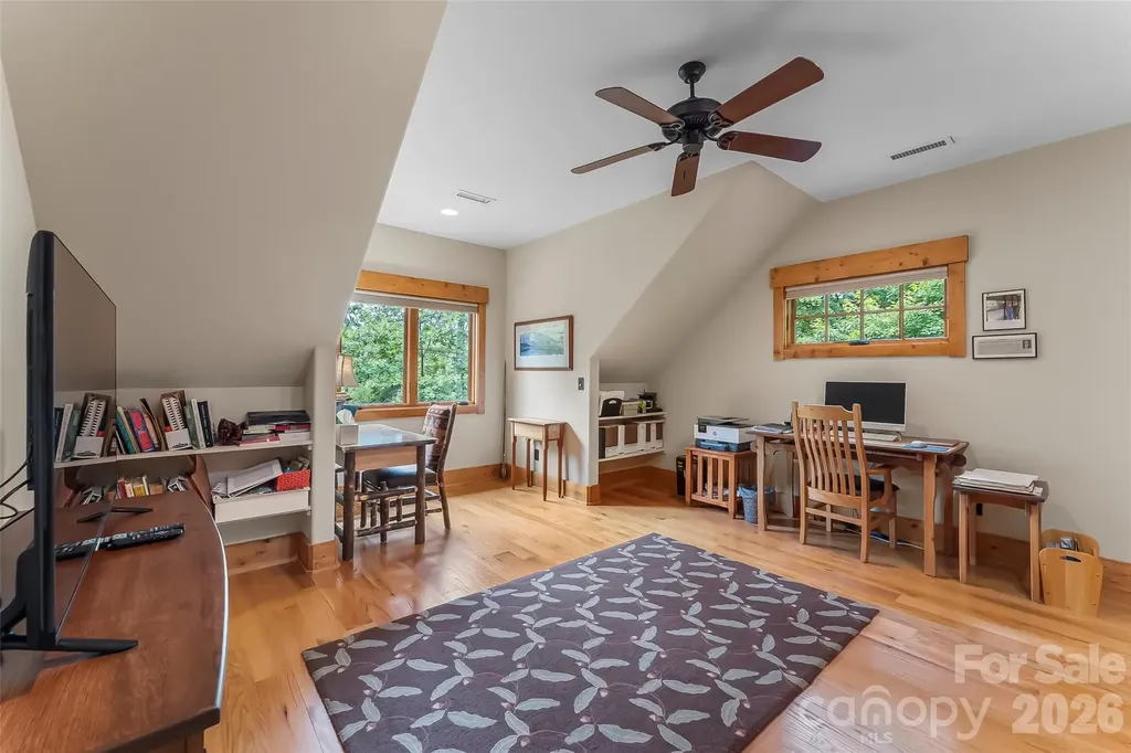 1814 Yellow Fork Trail E Nebo NC 28761