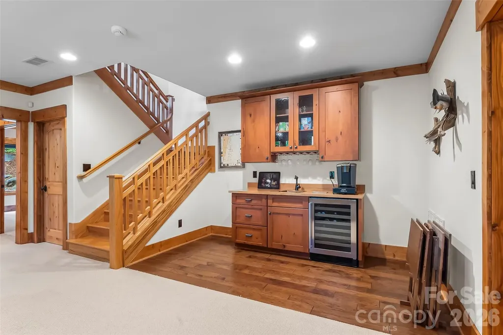 1814 Yellow Fork Trail E Nebo NC 28761