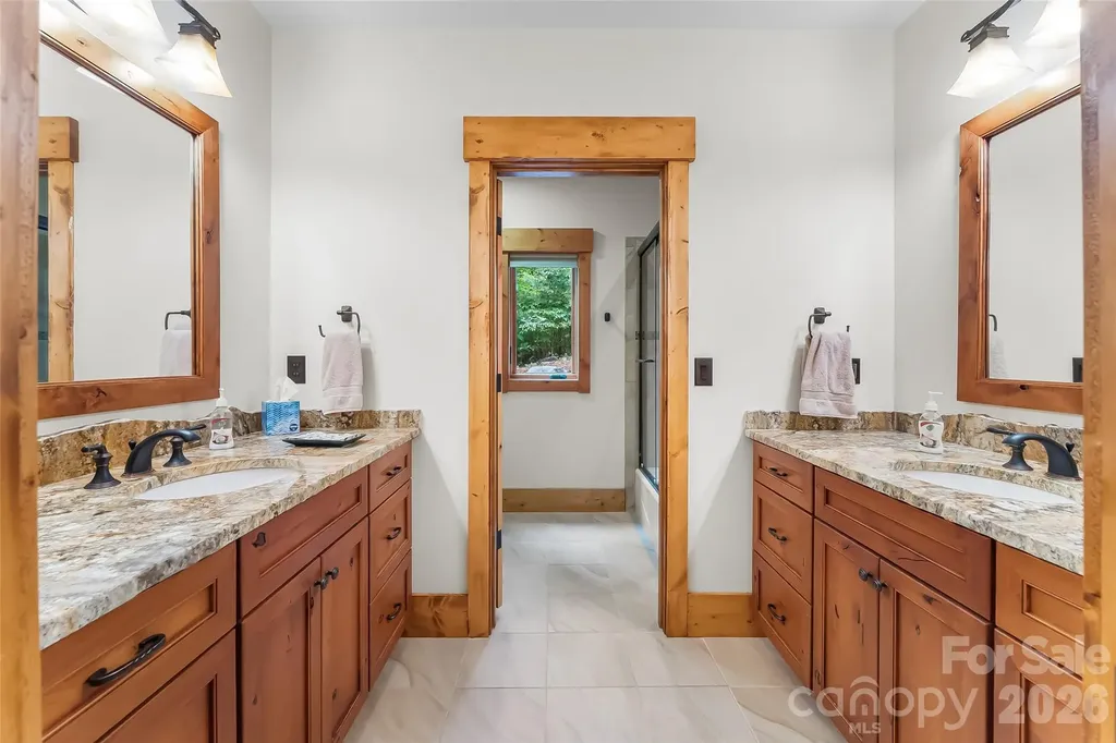 1814 Yellow Fork Trail E Nebo NC 28761