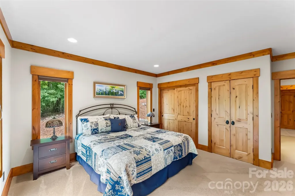 1814 Yellow Fork Trail E Nebo NC 28761