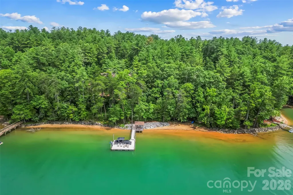 1814 Yellow Fork Trail E Nebo NC 28761