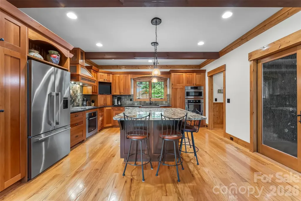 1814 Yellow Fork Trail E Nebo NC 28761