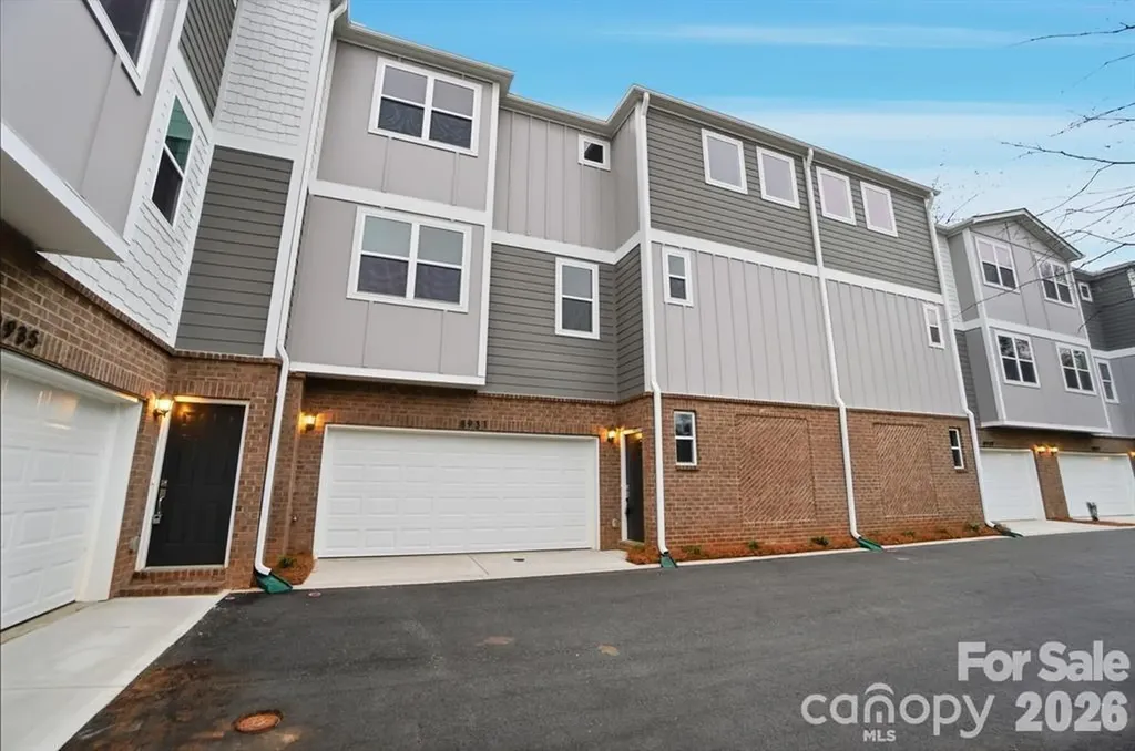 Charlotte NC, 8931 Sharonbrook Drive