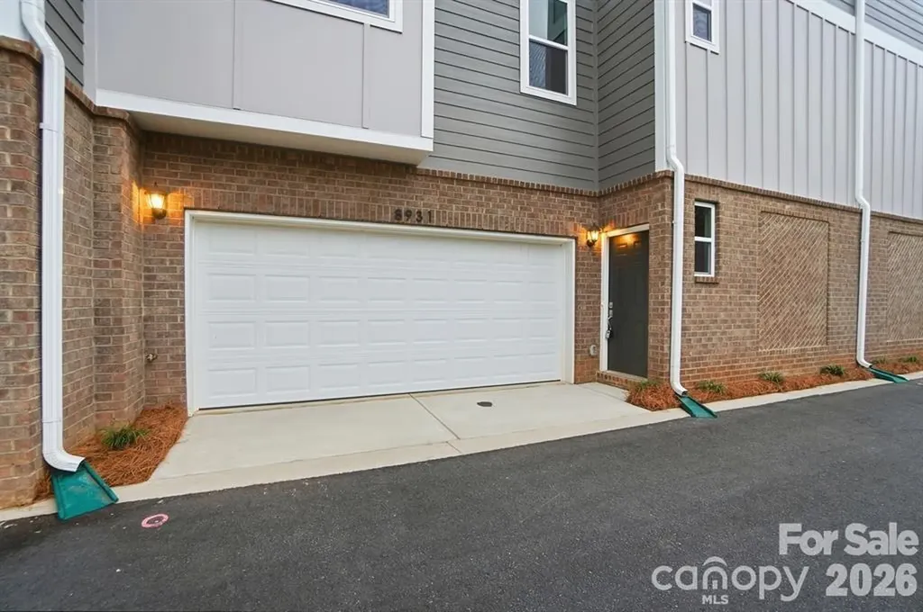 8931 Sharonbrook Drive Charlotte NC 28210