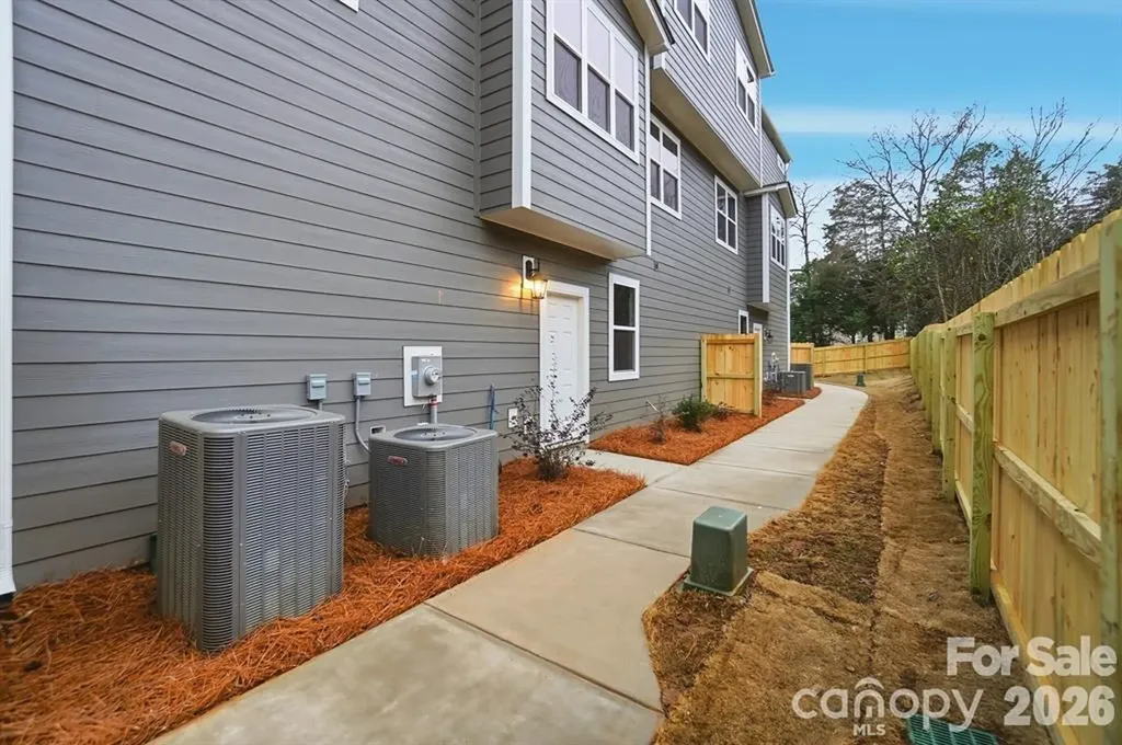 8931 Sharonbrook Drive Charlotte NC 28210