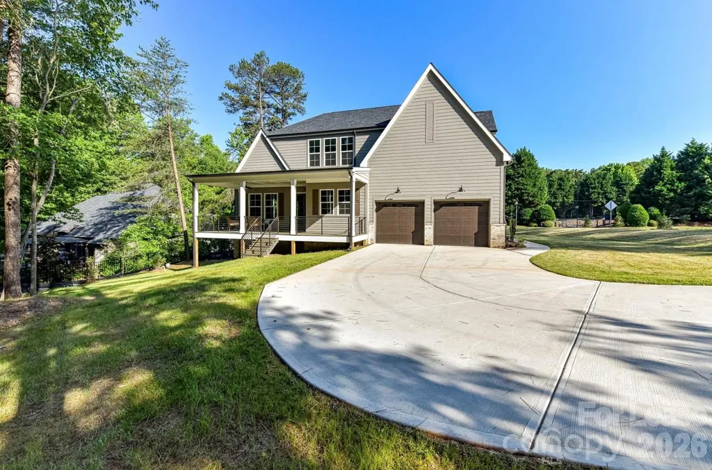 4609 Firethorn Court Denver NC 28037