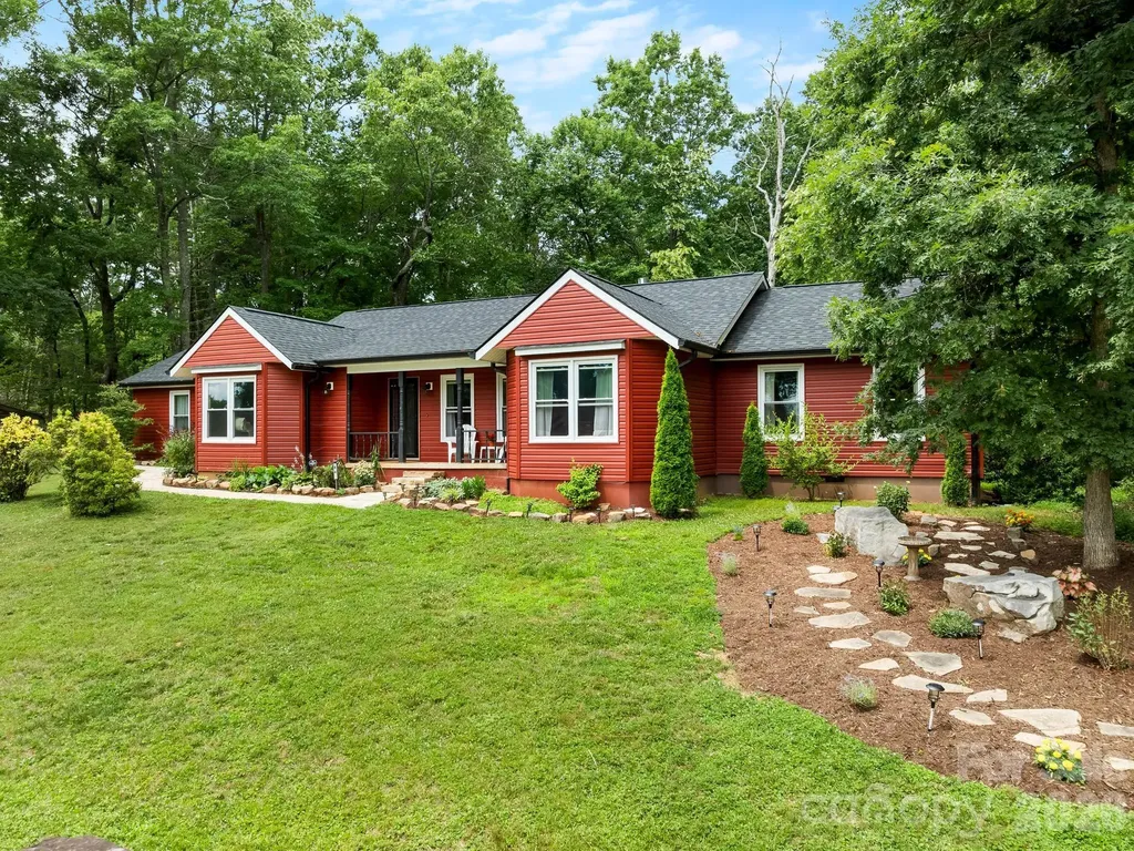 84 Greenwood Acres Drive Mills River NC 28759