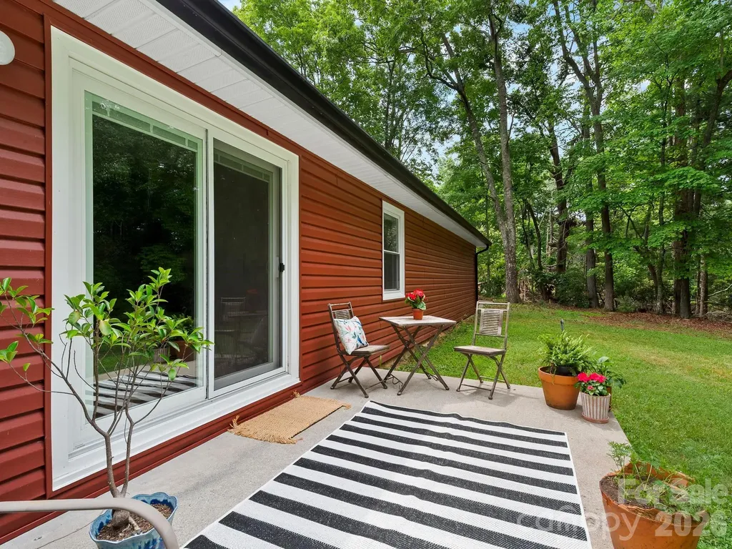 84 Greenwood Acres Drive Mills River NC 28759