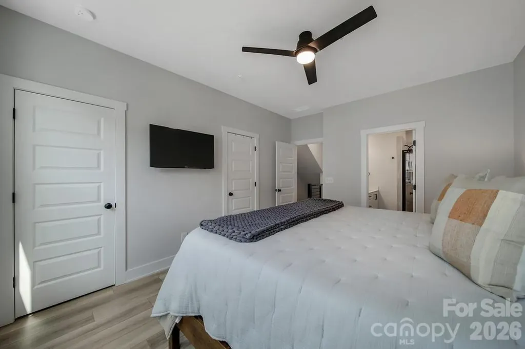 5007 Tiny Lane Charlotte NC 28203