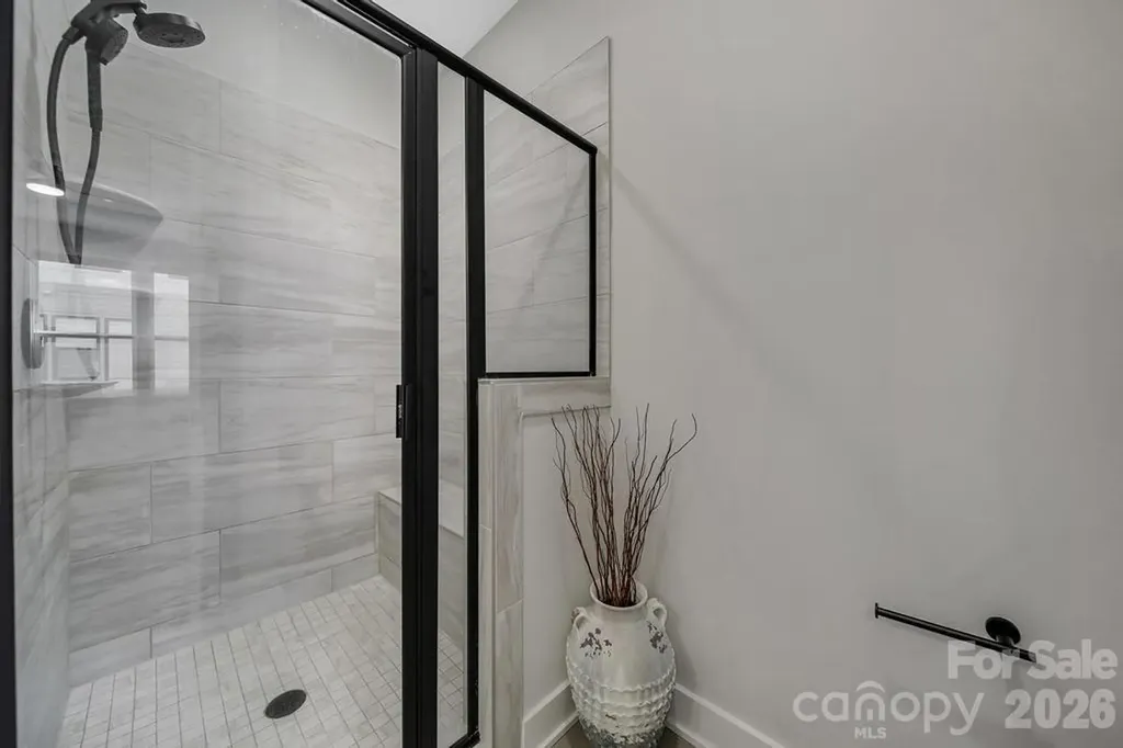 5007 Tiny Lane Charlotte NC 28203