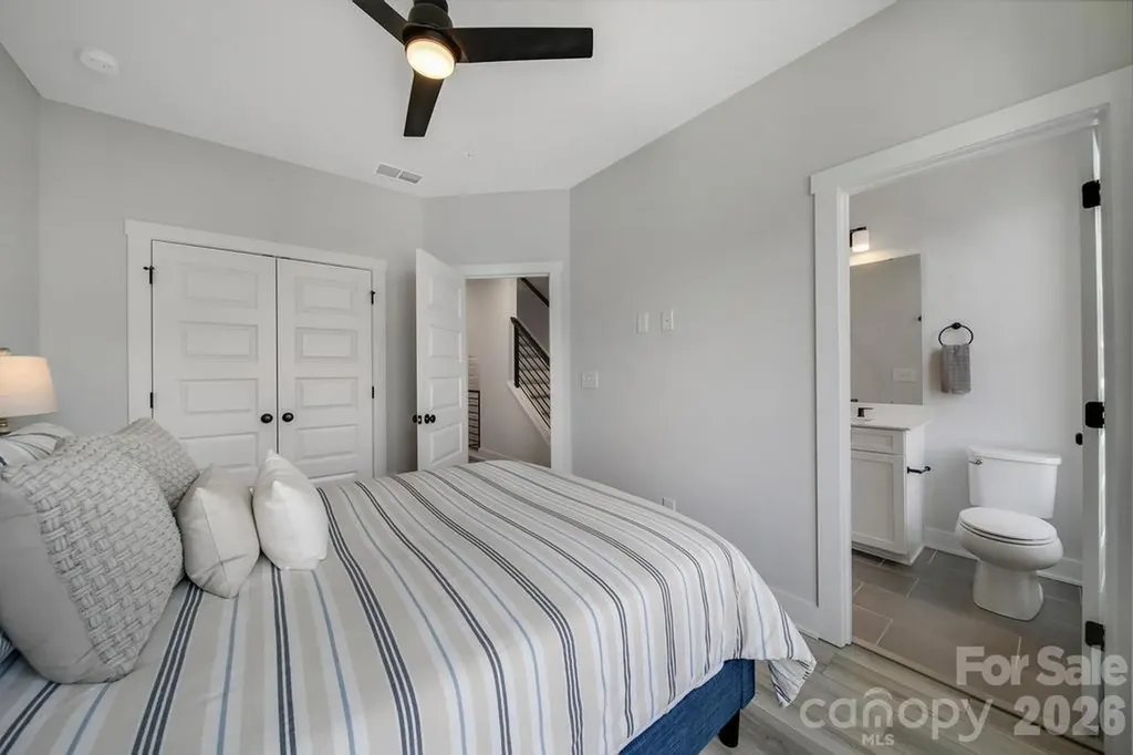 5007 Tiny Lane Charlotte NC 28203