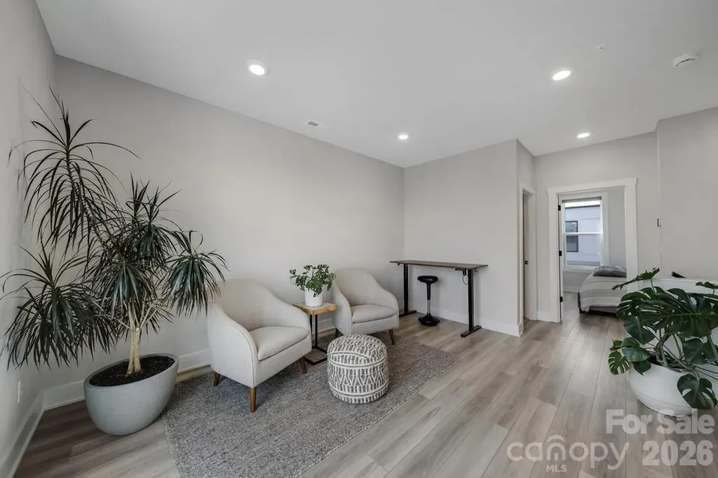 5007 Tiny Lane Charlotte NC 28203