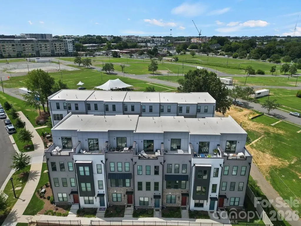 5007 Tiny Lane Charlotte NC 28203