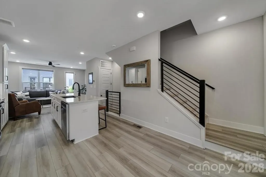 5007 Tiny Lane Charlotte NC 28203