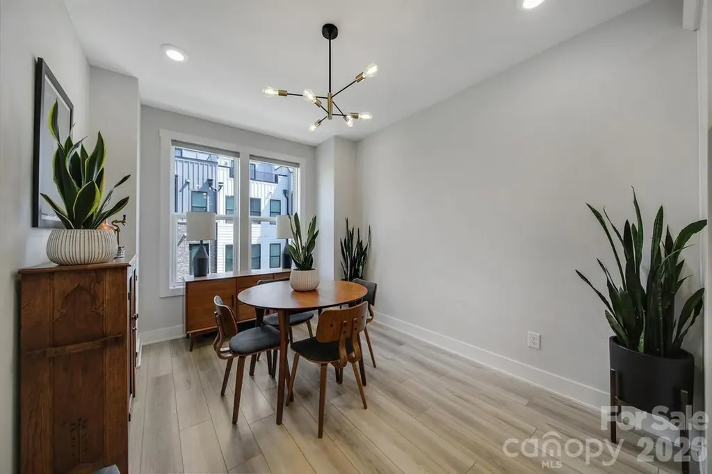 5007 Tiny Lane Charlotte NC 28203