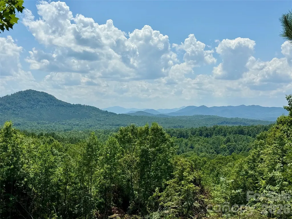 V/l Summit Trail Nebo NC 28761