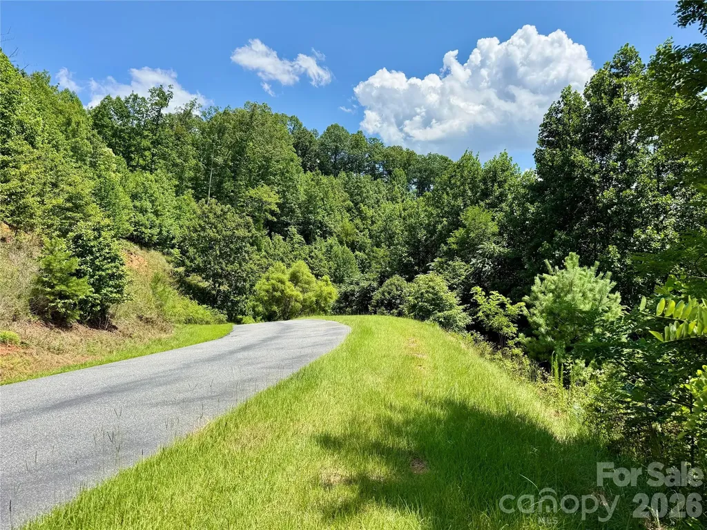 V/l Summit Trail Nebo NC 28761