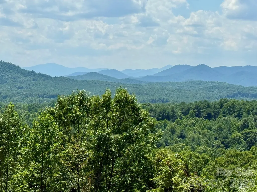 V/l Summit Trail Nebo NC 28761