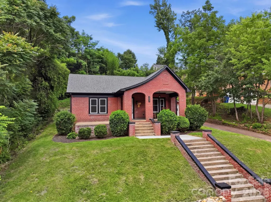 197 Academy Street Canton NC 28716