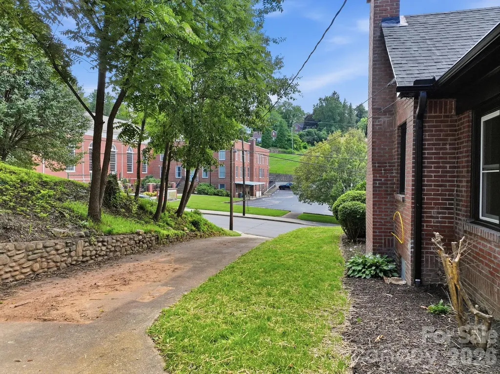 197 Academy Street Canton NC 28716