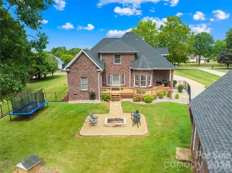 115 S Gibbs Road Mooresville NC 28117