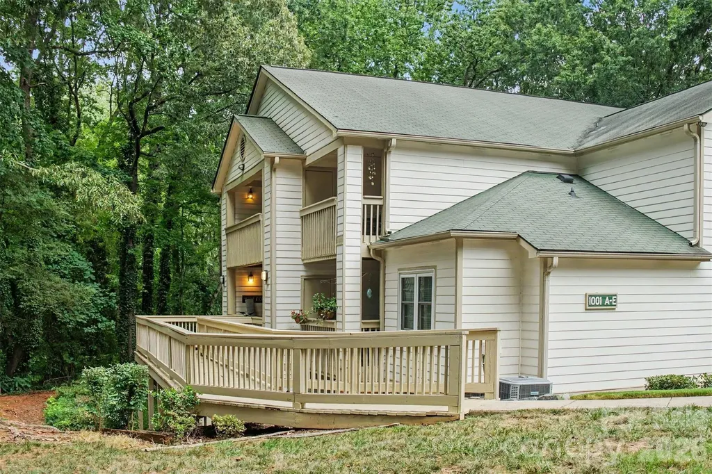 1001 Churchill Downs Court Charlotte NC 28211