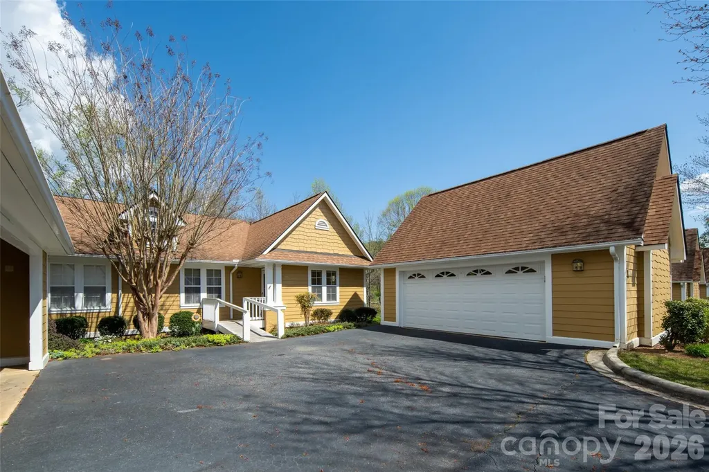803 Woodlea Court Asheville NC 28806
