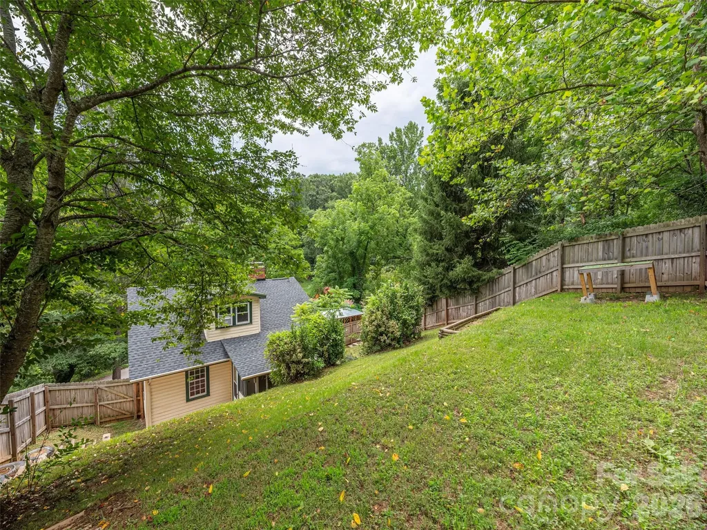 5249 Old Clyde Road Clyde NC 28721