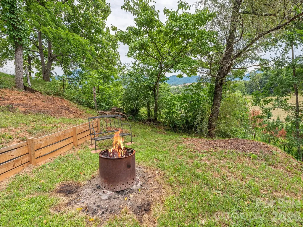 5249 Old Clyde Road Clyde NC 28721