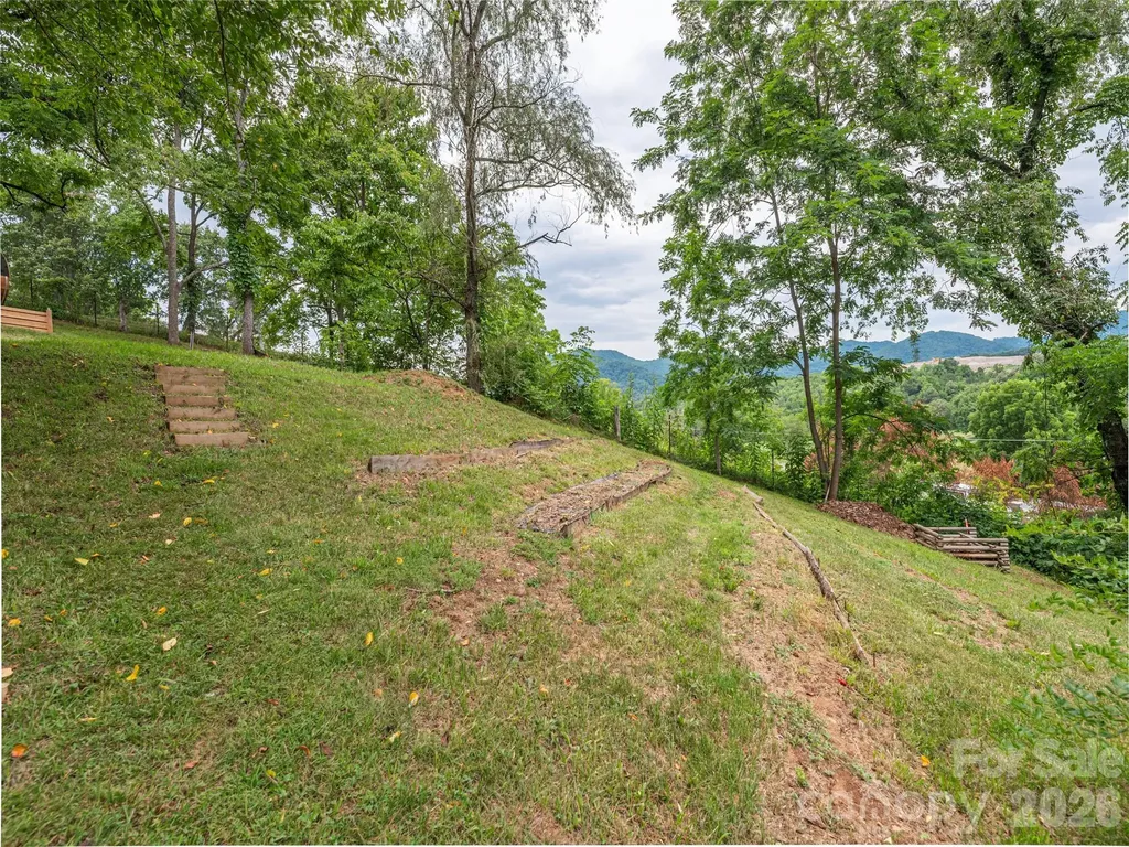 5249 Old Clyde Road Clyde NC 28721